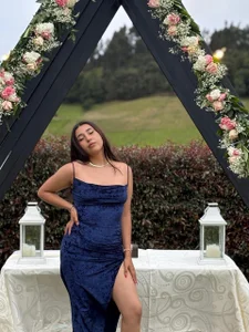 Alix_Rousses21 ELEGANT WOMAN Pic