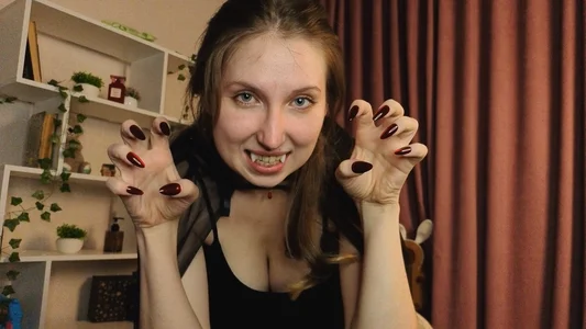 DaliaRadtke Vampire for Halloween 🤗 사진 3