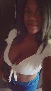 KloiDennis77 sexy Pic 3