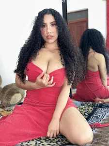 serena_willow mit einem sexy Kleid Immagine  6