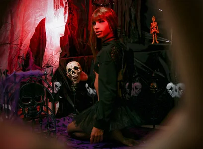 Dani_Sweet_Ts this is my halloween Pic 4