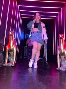 CamilaRougeeのShe is cuteの枚の写真