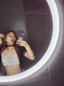 sexymatcha_ look at me  2 снимка