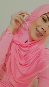 alia_basharPublic Bild 3