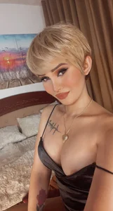 Phoenix who rose from the ashes de sassy_kara  Imagens