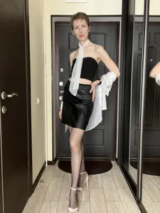 Sensual_Flower At a new flat Pic 2