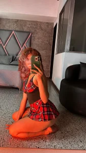 Saray-sexy1 Sexy red Pic