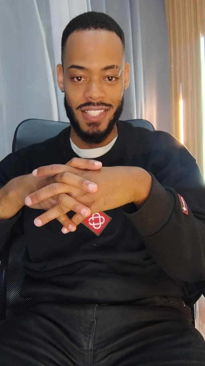 Oliver_bigblack_cock 님의 트렌드 중인 사진  2140개