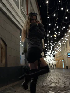 City lights + me...You in? de JoLicious_  2 photos