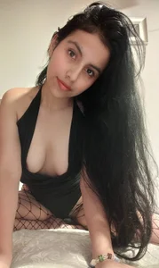 Emma_collins23 Public Pic 5