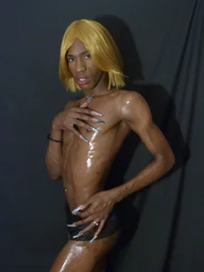 Kendall_Gil Blonde in oil... Foto 8