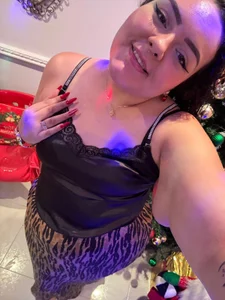 emma_hoot1 happy new year, let's go for 2024 together Pic 4