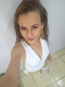 magenta_maturr Public Pic 3