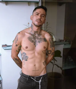 DylanstonnePublic Foto 5