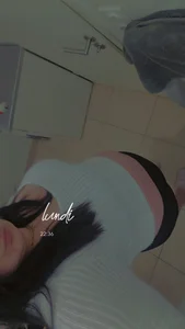 emiliecurvy83 Public Pic 3