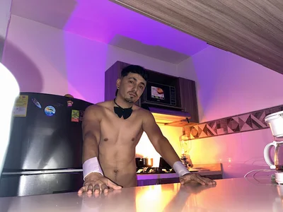 Sebas_Blessed YOU WANT ME FOR DESSERT 😋 Foto 5