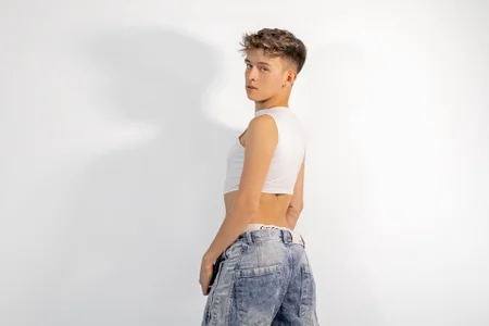 LiamWildx20 👑 The king who commands from the bed (with a crown and without shame) 👑 صورة واحدة|LiamWildx20 👑 The king who commands from the bed (with a crown and without shame) 👑 صورتان|LiamWildx20 👑 The king who commands from the bed (with a crown and without shame) 👑  صور|LiamWildx20 👑 The king who commands from the bed (with a crown and without shame) 👑  صورة