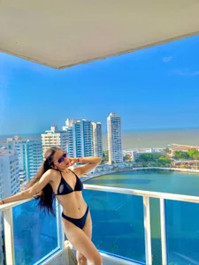 GabbieSkinny A sexy girl on the beach !😍🏖👙 Immagine  8