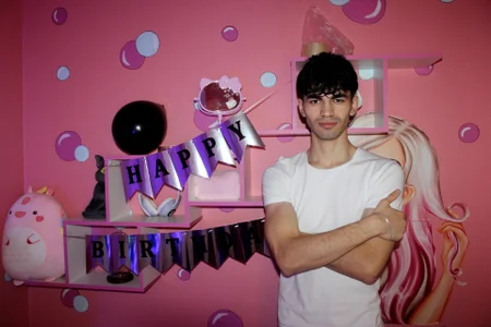 My Birthday🎉🎁🎉🎁🎉 od JaremyHarris  snímek