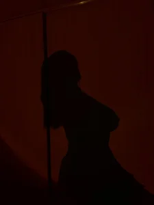 AtheneaRossiのShadowsの 9枚の写真