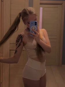 MaireLanda Ice Heart Tease ❄️  2. fénykép