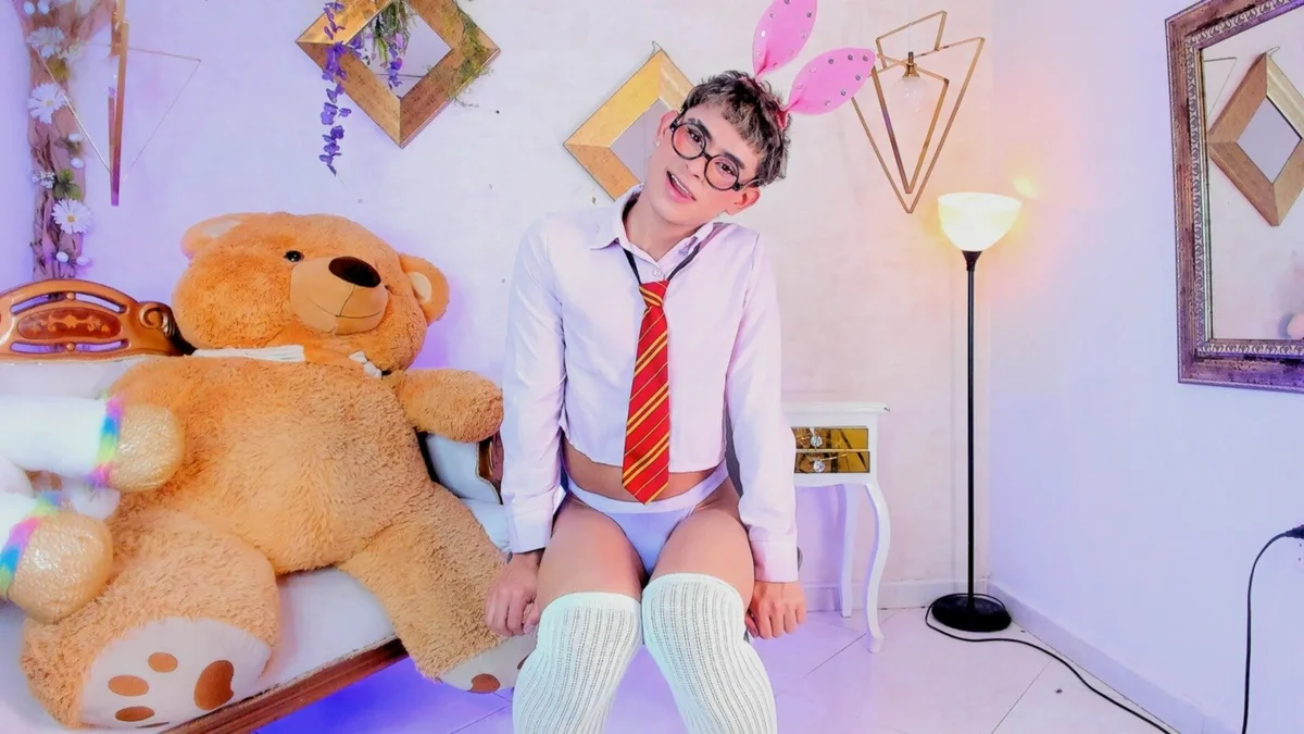 HungLatinoFemboy immagine di tendenza 5726