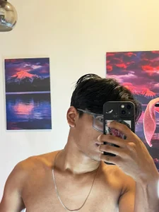 LiamKron The Look รูป  2