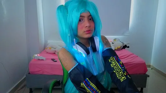 Lovelyamyy MORE MIKU PHOTOS Pic 4
