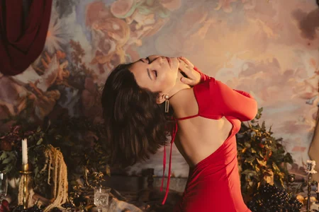 EdenSolis Lady in red Pic 8