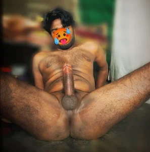 Desi_Cum_King_8_inch kullanıcısının Worship this cock 🔥💦 albümü -  4 fotoğraf