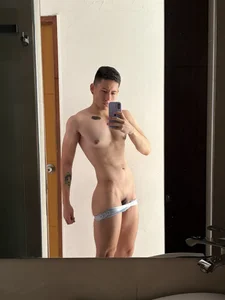 aron__fire Twink Boy 🚿🫧🧼 사진