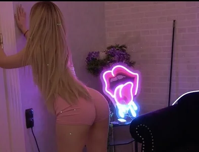 Public od SabrinaMuse  2 snímek