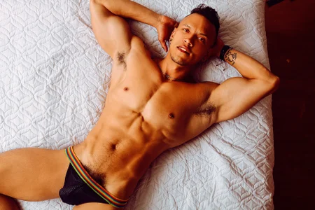 ARON_TAYLER01 BED Pic 4