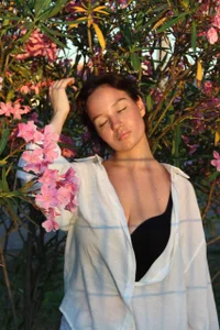 Mila_petalPublic图片