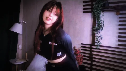 _LucyStars_ Public Pic 5