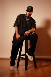 Do I like the color black?👀🖤 de Apolo_rousse1  5 photos