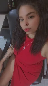 katalella_22hot Public Pic 2