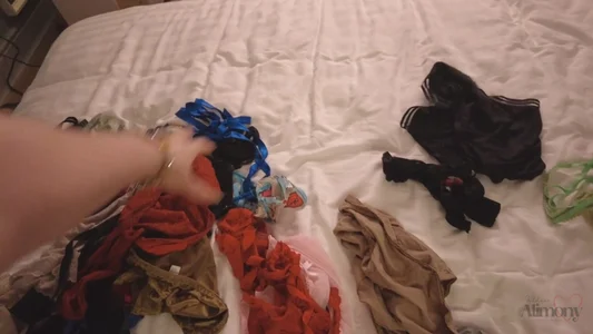 STEALING STEP-MOMMY'S KNICKERS Screengrabs de GoddessAlimony  7 photos