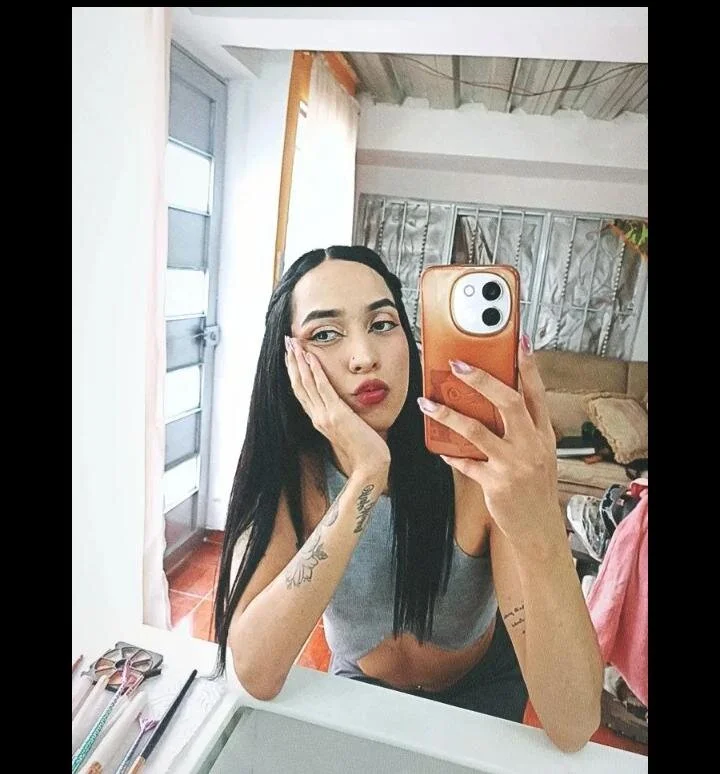 MegannHills_ Trending Plaatje 8908