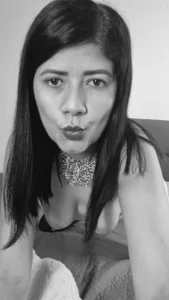 Isis__Love Hey baby, I'm so horny today and determined to do whatever you ask; I'll be your submissive bitch. Bilde
