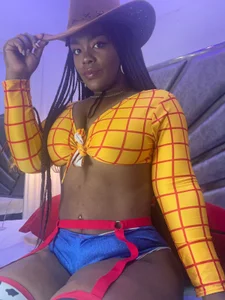 HannaaGates I can be your cowgirl? 🤠🔥 Immagine  3