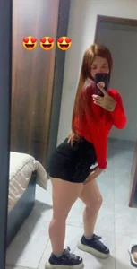 Chanel-Rousse Public Pic 5