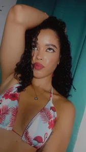 Kiara-Lux Bikini Pic 3