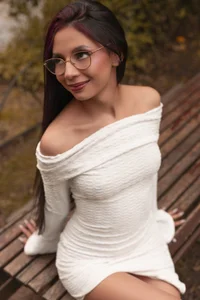 Bonniepark Between trees and desire, I'm only yours🌸 Pic