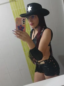 allison_mcの💝💝の 3枚の写真