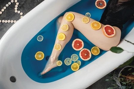 IsabelAllen take a bath with me Foto 3