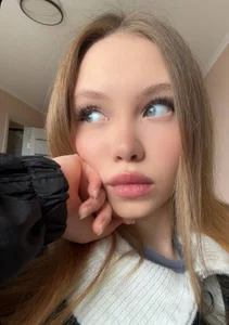 FloraLarsson Public Hình 5