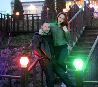 Kira_and_Edward Public  2টি ছবি