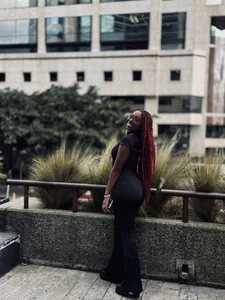 Raquel_jones: minimalist, elegant and horny🌆❤ ( 4 фото)