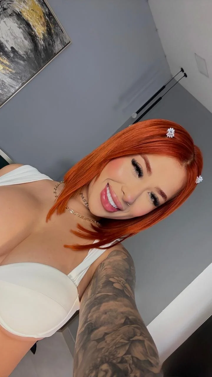 MadelineFox Populært bilde 3985